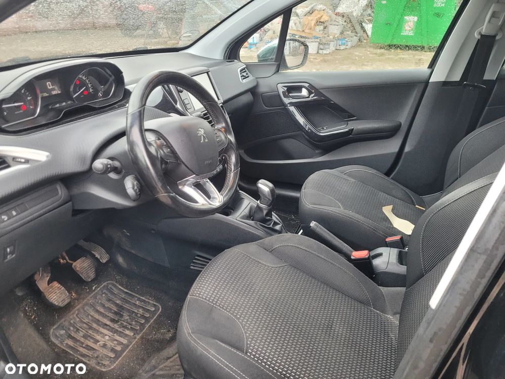 Peugeot 208 PureTech 82 Start & Stop Allure - 6