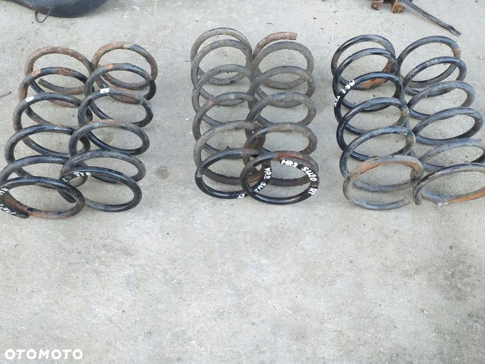 Toyota MR2 SW20 2,0 sprężyna tył tylna sprężyny - 1