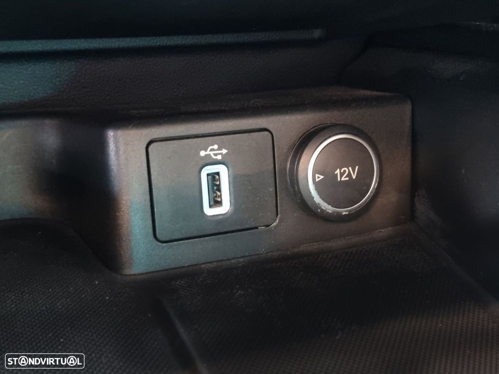 Ford Focus SW 1.5 TDCi EcoBlue Business - 12