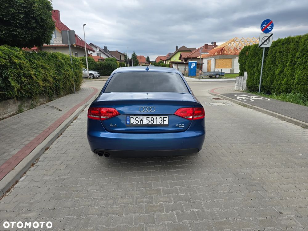 Audi A4 Limousine - 7