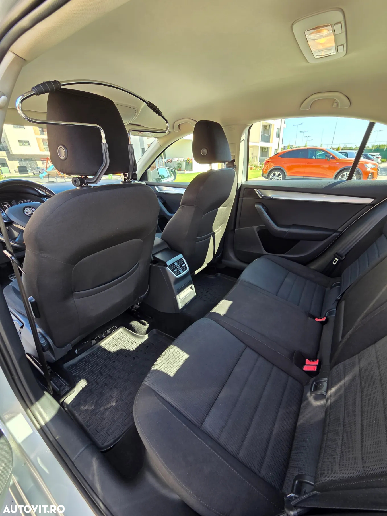 Skoda Octavia 1.6 TDI AMBITION - 14