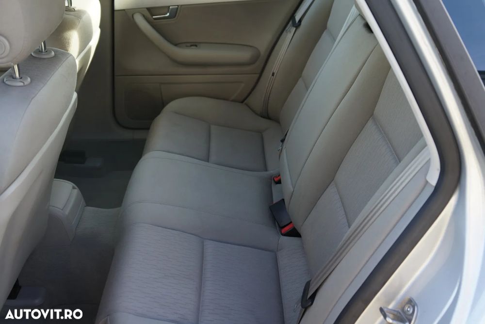 Audi A4 2.0 T FSI multitronic - 13