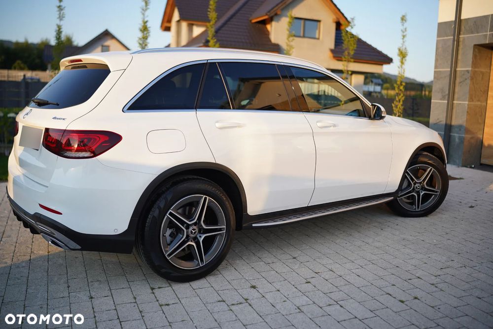 Mercedes-Benz GLC 200 4-Matic - 4