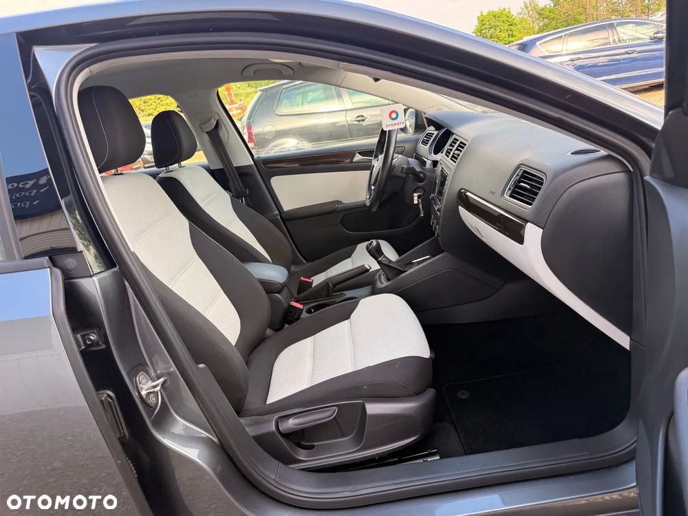 Volkswagen Jetta 2.0 TDI DPF BMT Comfortline - 23