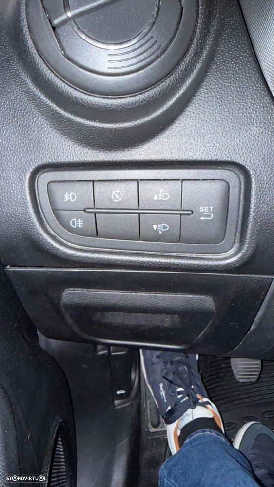 Alfa Romeo MiTo - 12