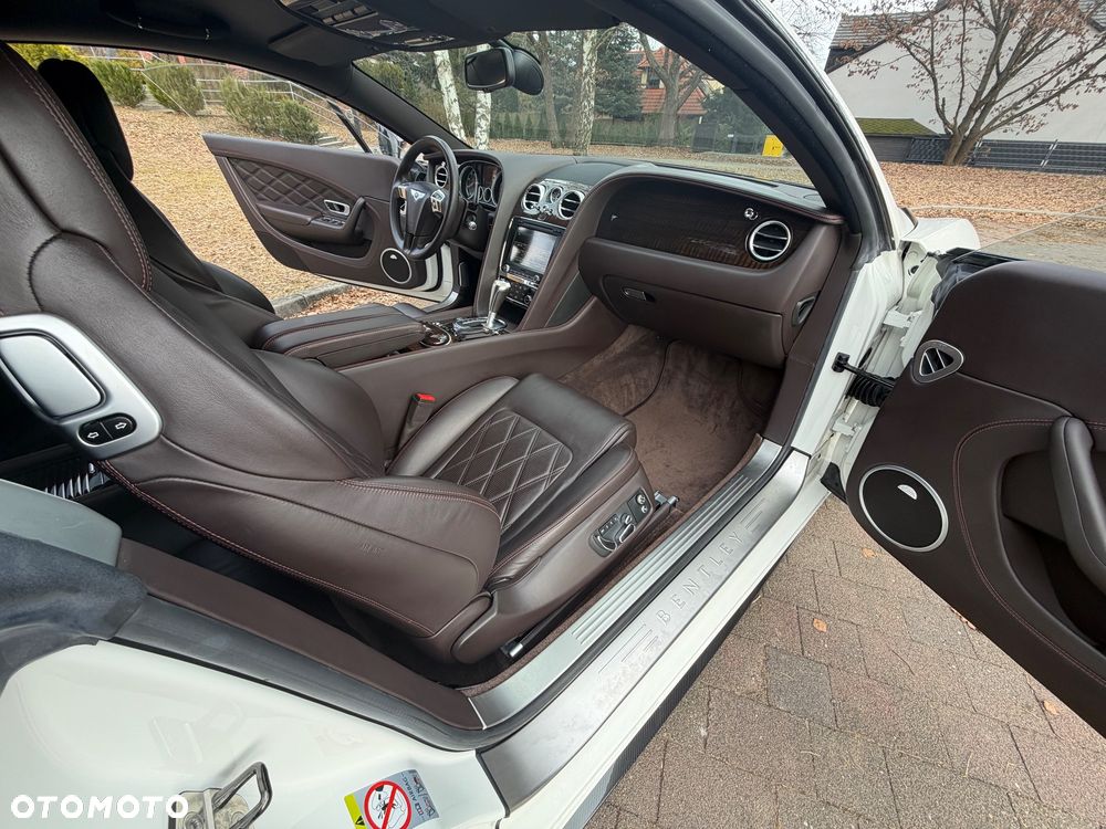 Bentley Continental GT - 29