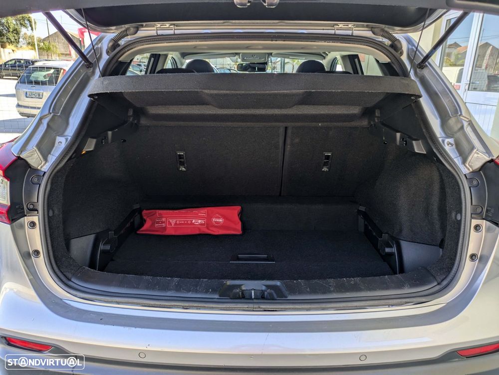 Nissan Qashqai 1.5 dCi N-Connecta J18 - 9