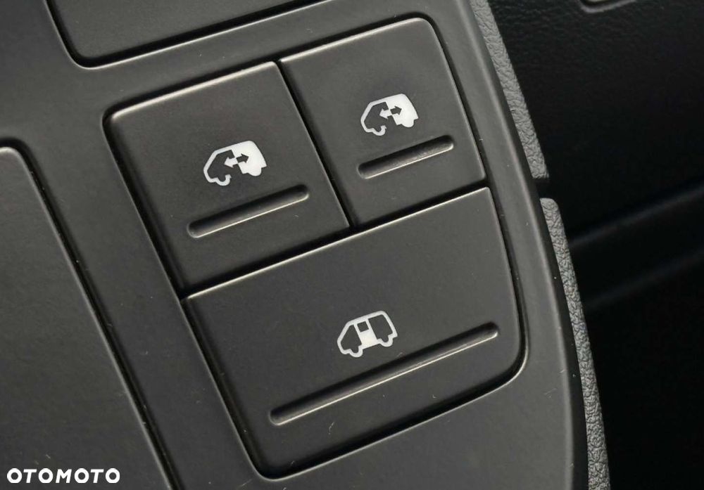 Volkswagen Multivan - 33