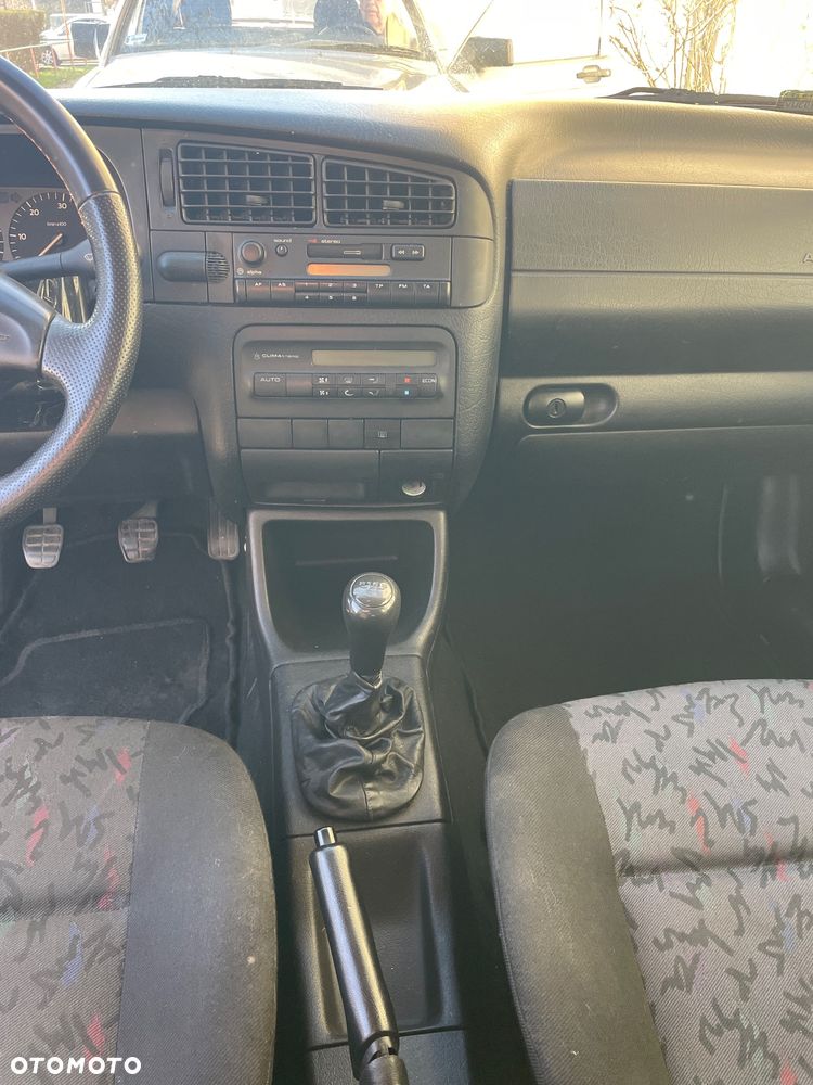 Volkswagen Golf 1.9 CL TDI - 8