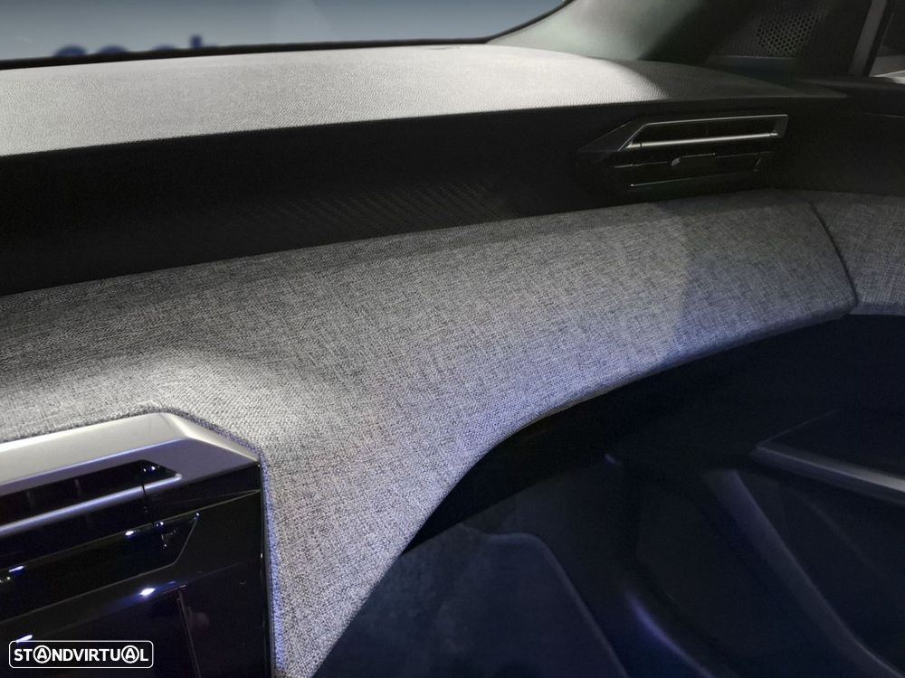 Peugeot 3008 1.6 Plug-in Hybrid Allure e-DCS7 — fotografia 24