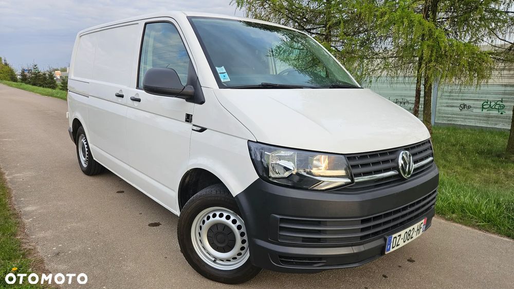 Volkswagen Transporter - 1