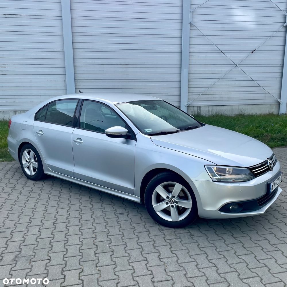 Volkswagen Jetta 1.6 TDI BMT Trendline - 6