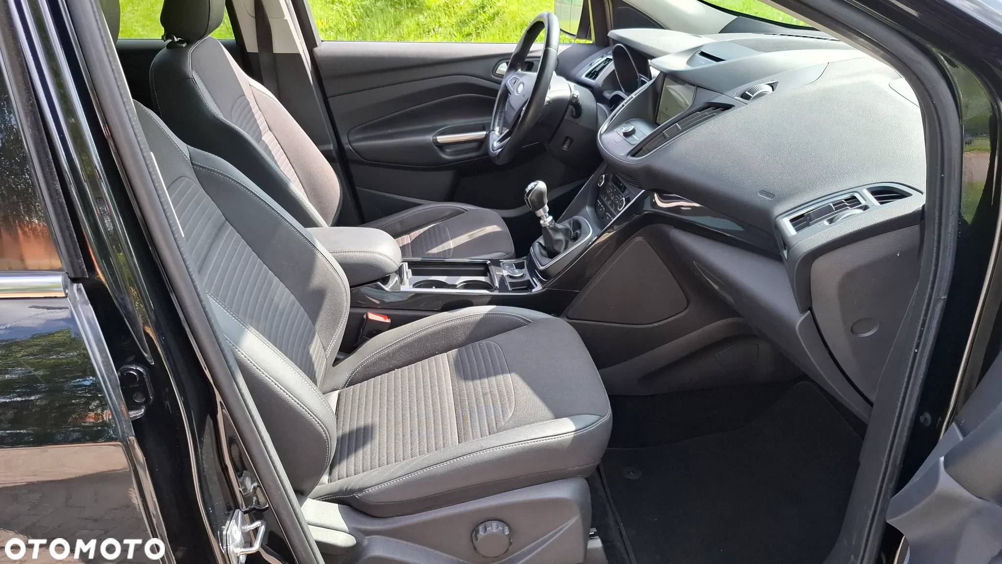 Ford Kuga 1.5 EcoBoost 2x4 SYNC - 11