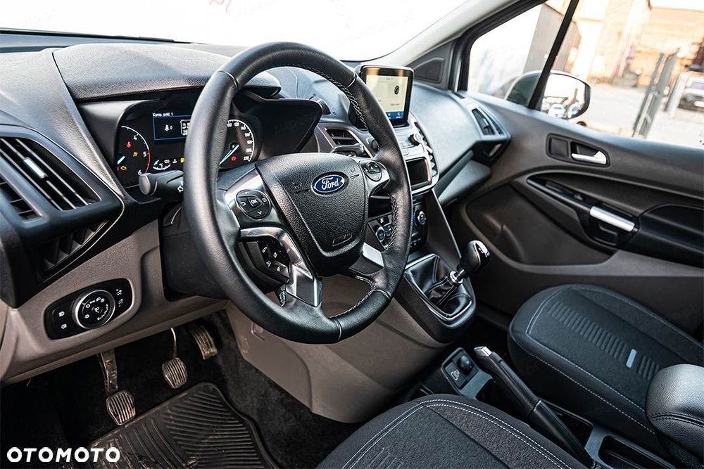 Ford Transit Connect - 12