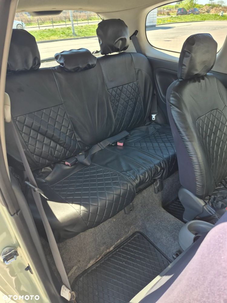 Toyota Yaris 1.0 Luna - 13