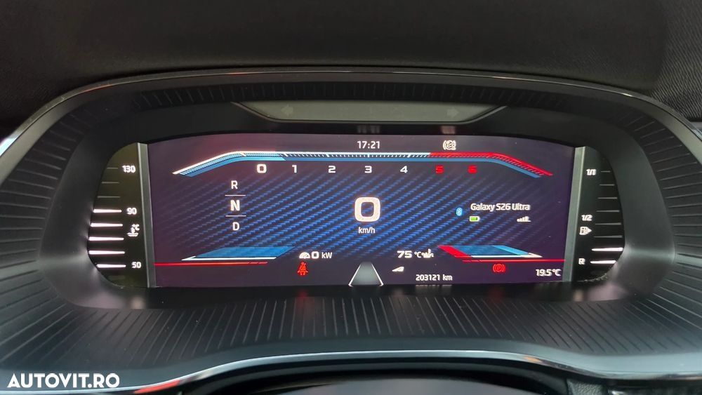 Skoda Octavia 2.0 TDI DSG RS Plus - 35