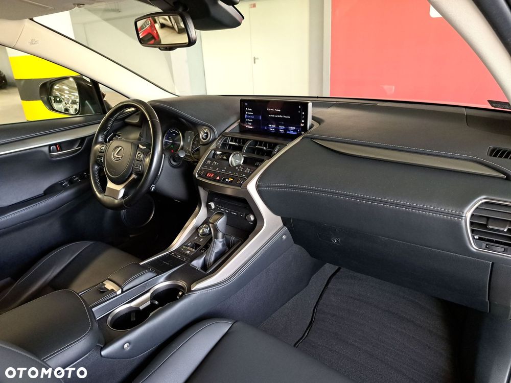 Lexus NX 300h F Impression AWD - 17