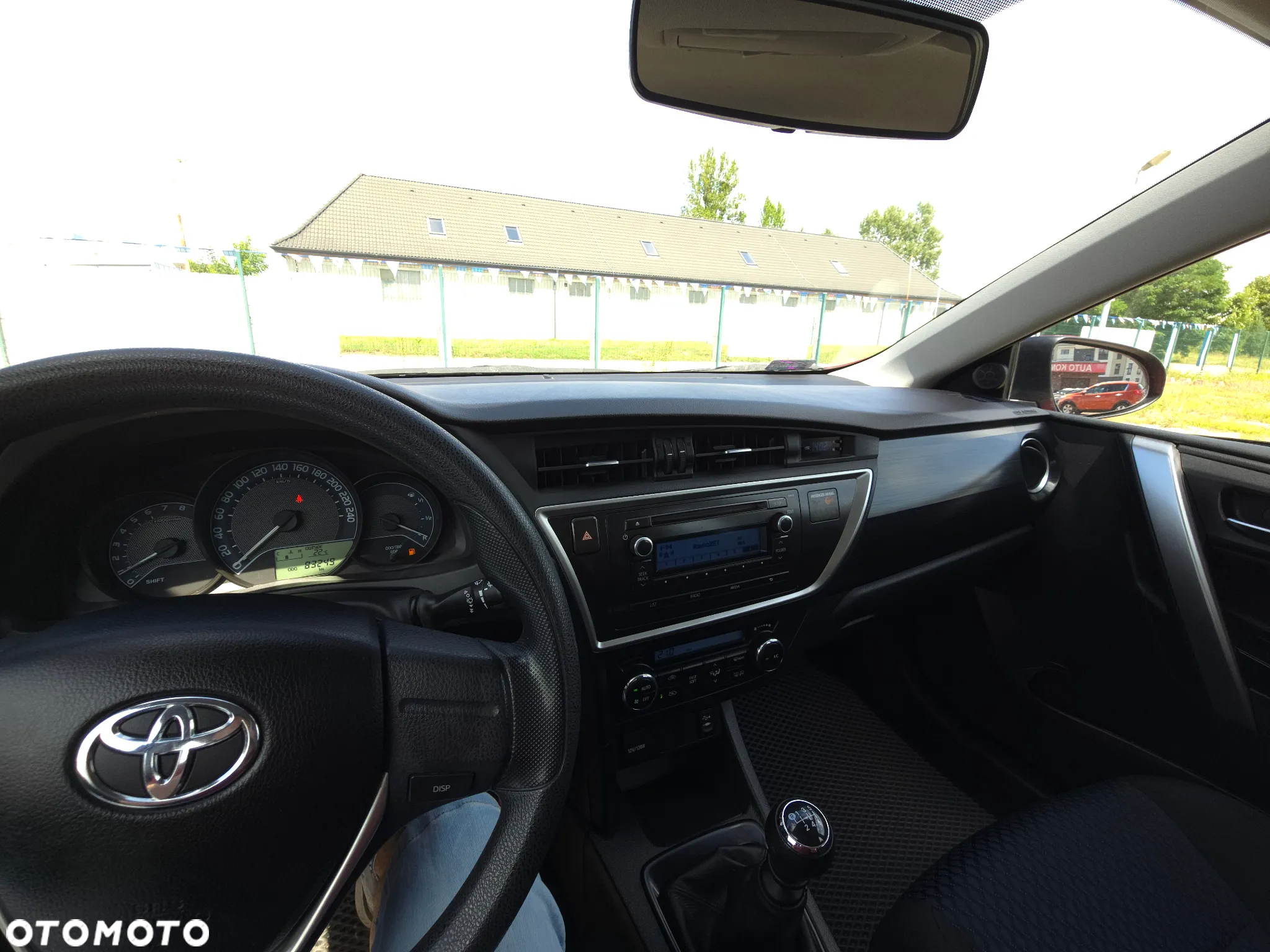 Toyota Auris 1.33 VVT-i Business Edition - 27