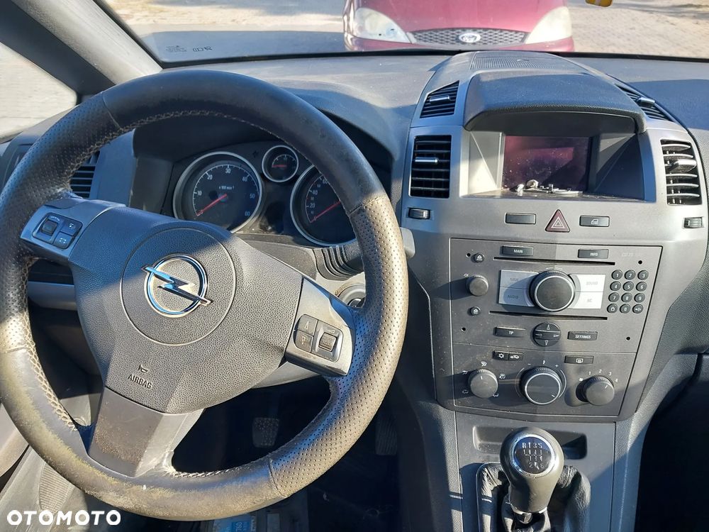 Opel Zafira B silnik kompletny 1.9 CDTI JTD 120KM wtryski pompa paliwa klimatyzacji wspomagania regulator alternator maglownica sprzęgło lewarek 6 biegów drzwi klapa błotnik lusterko kolor Z21B lampa reflektor przód przedni xenon przetwornica tył tylna hak holowniczy zestaw startowy sterownik stacyjka zamek zacisk hamulcowy deska rozdzielcza panel wyświetlacz boczek fotele mechanizm osłona manetki tempomat wykładzina podsufitka kierownica plastiki szyba NA CZĘŚCI WSZYSTKIE CZĘŚCI - 19