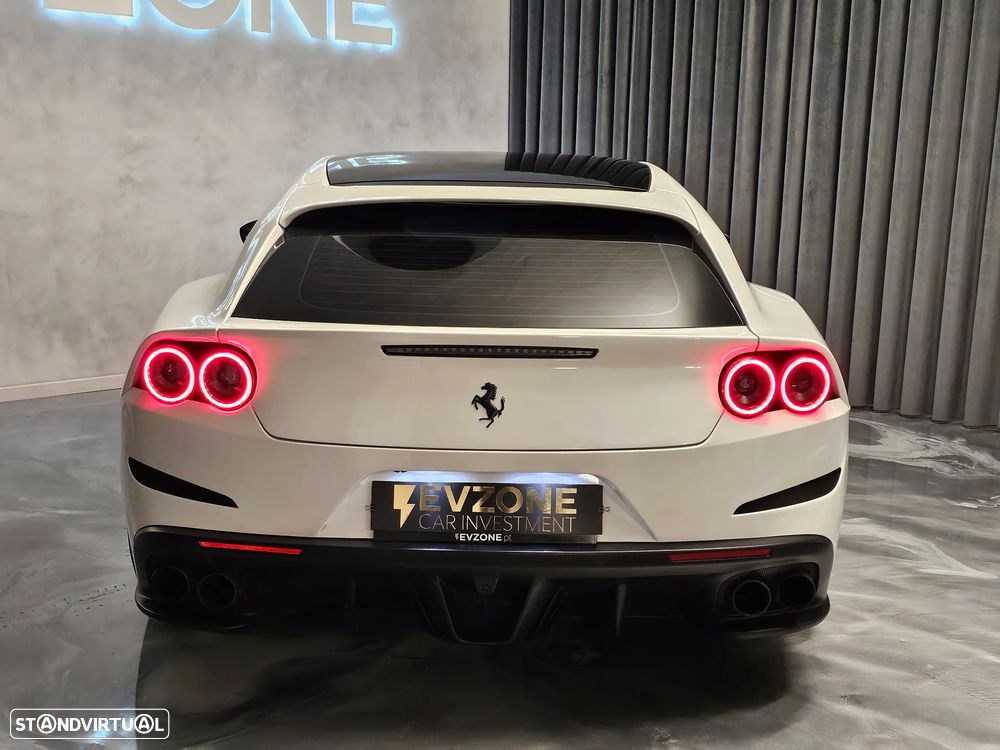 Ferrari GTC4 Lusso T - 6