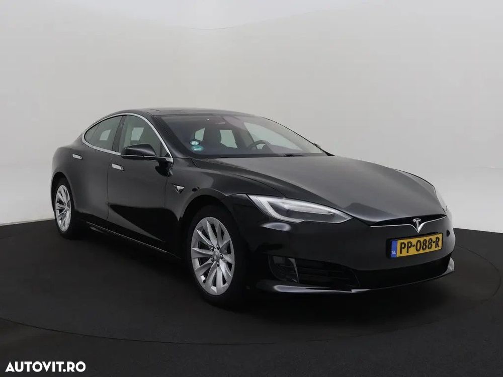 Tesla Model S - 1