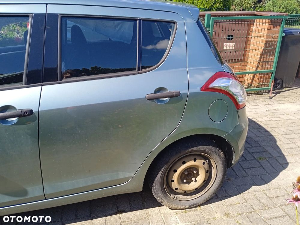 Suzuki Swift 1.2 Club - 5