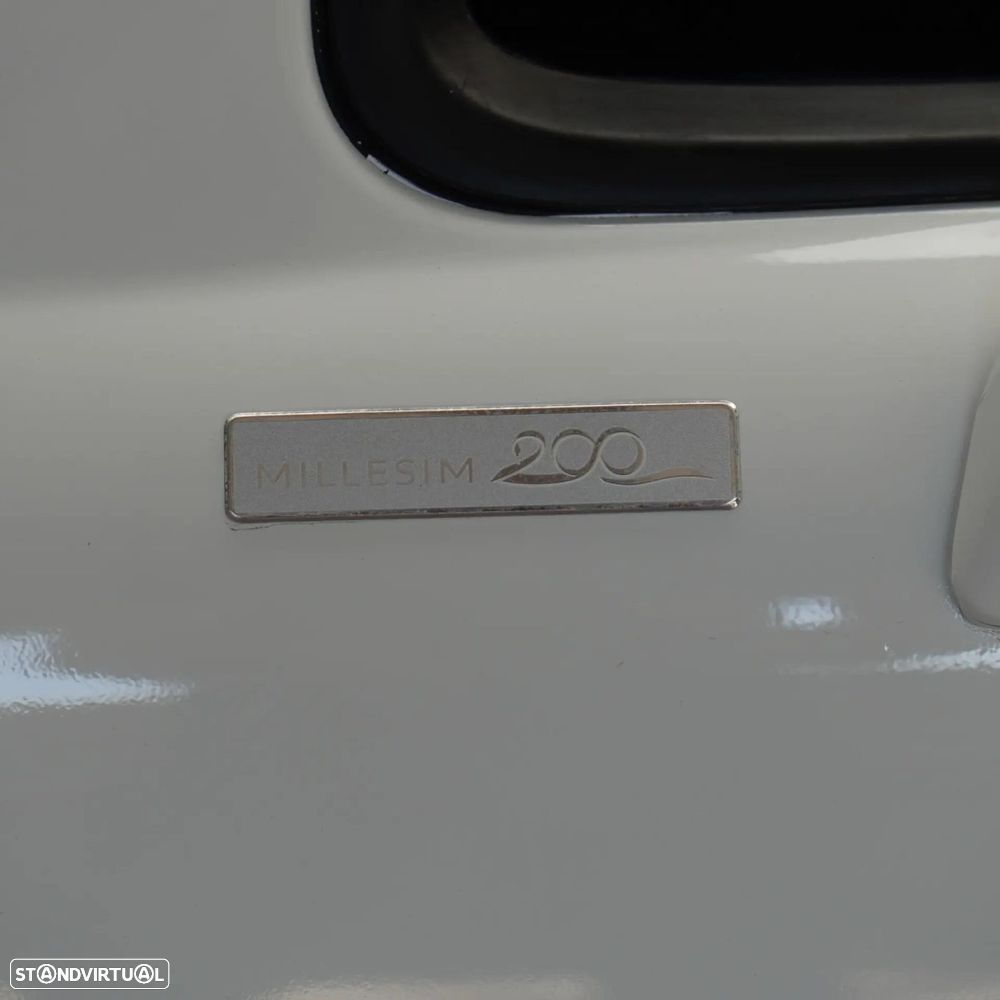 Peugeot 207 CC 1.6 SE 200 Anos - 10