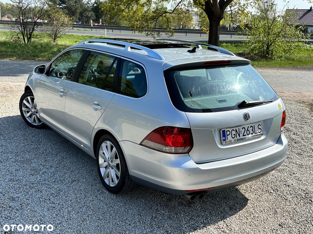 Volkswagen Golf 2.0 TDI DPF Highline - 26