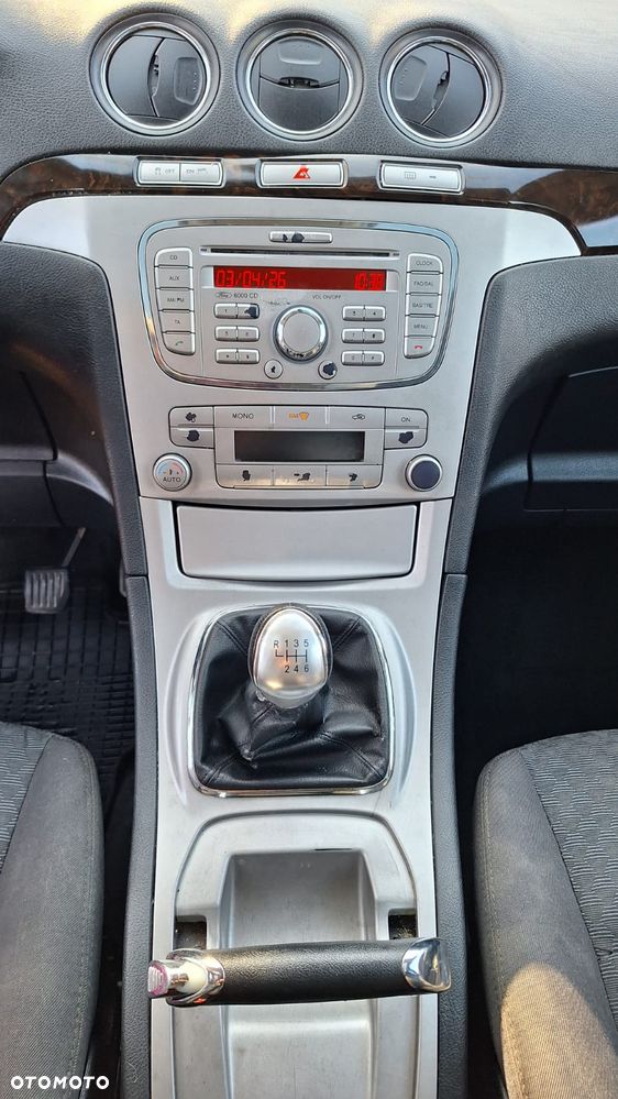 Ford Galaxy 2.0 TDCi Ghia - 11