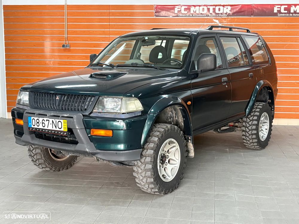 Mitsubishi Pajero Sport 2.5 TD GLS - 2