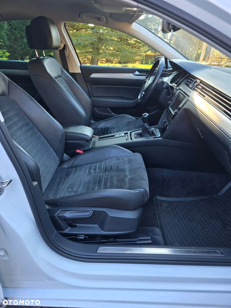 Volkswagen Passat 1.8 TSI BMT Highline - 12