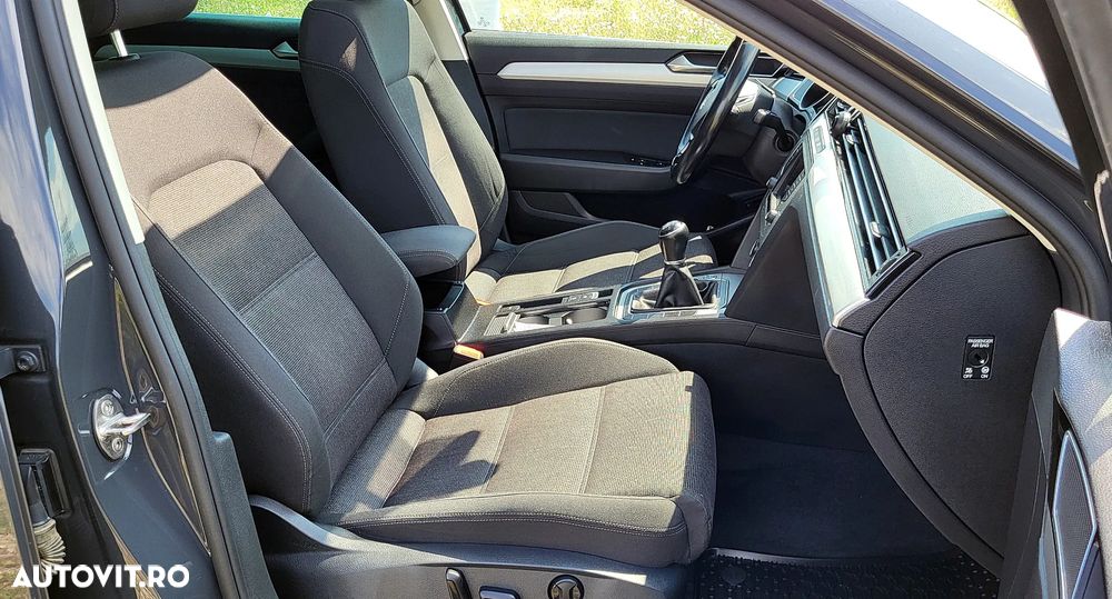 Volkswagen Passat - 27