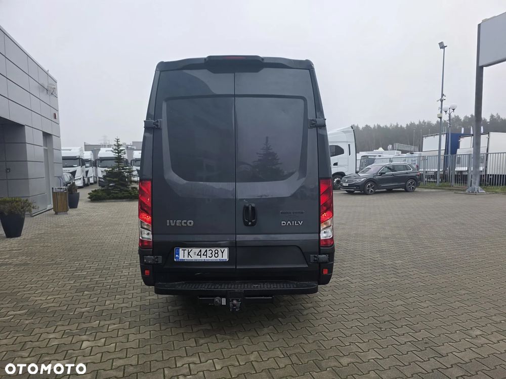 Iveco 35S16V L3H2 Średniak Krajowy Ledy Hak - 4