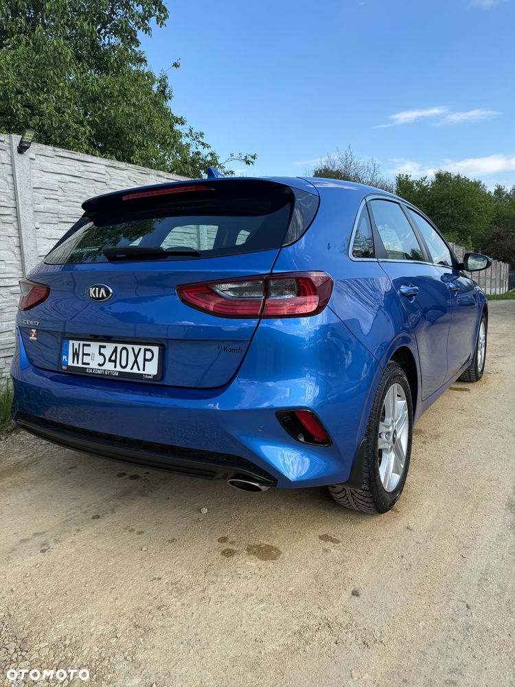 Kia Ceed 1.6 CRDi mHEV M DCT - 4