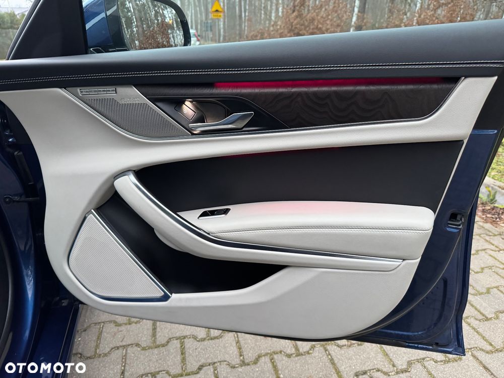 Jaguar XF P300 AWD R-Dynamic S - 20