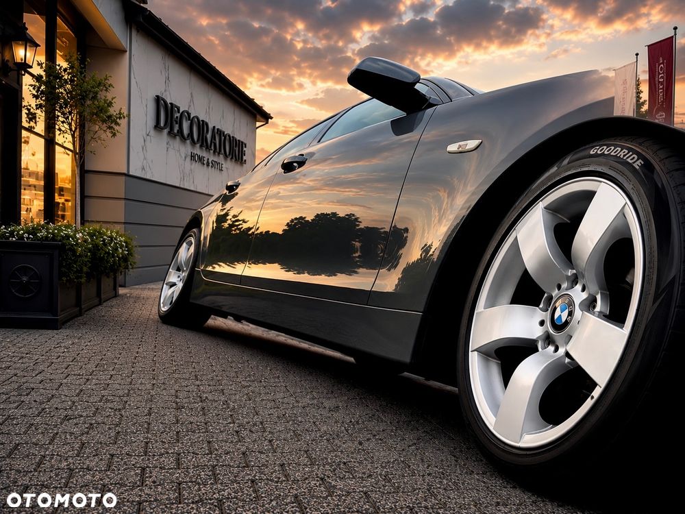 BMW Seria 5 520i - 11