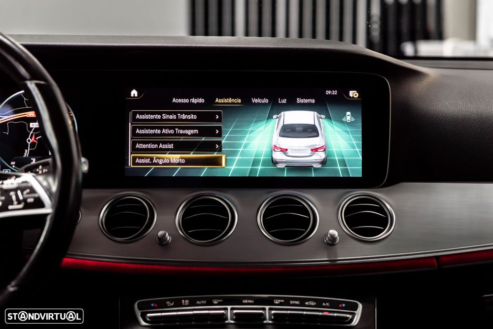 Mercedes-Benz E 220 d Exclusive Line - 30