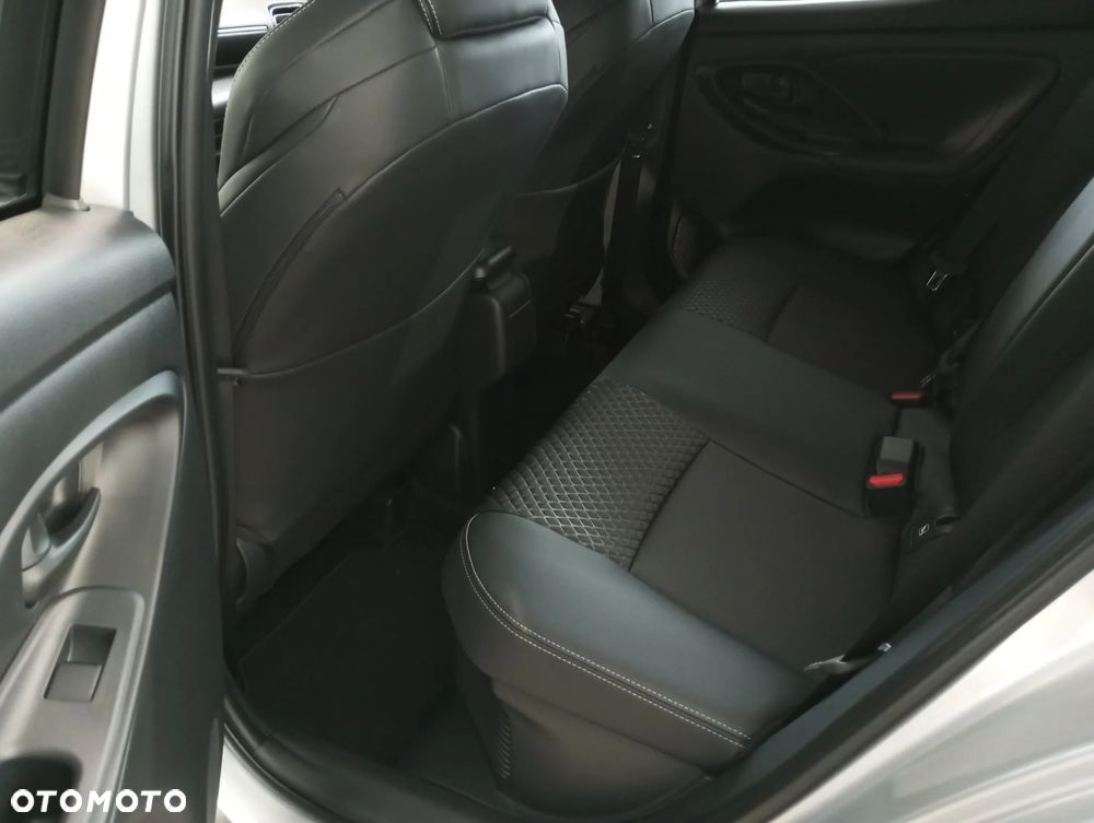 Mazda 2 Hybrid - 4