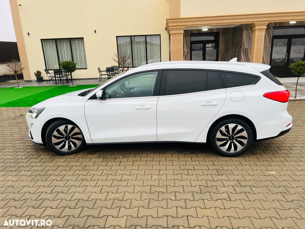 Ford Focus 1.5 TDCi Powershift Titanium - 6