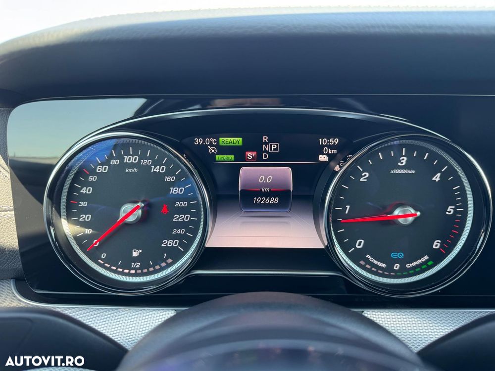 Mercedes-Benz E 300 Aut. - 24