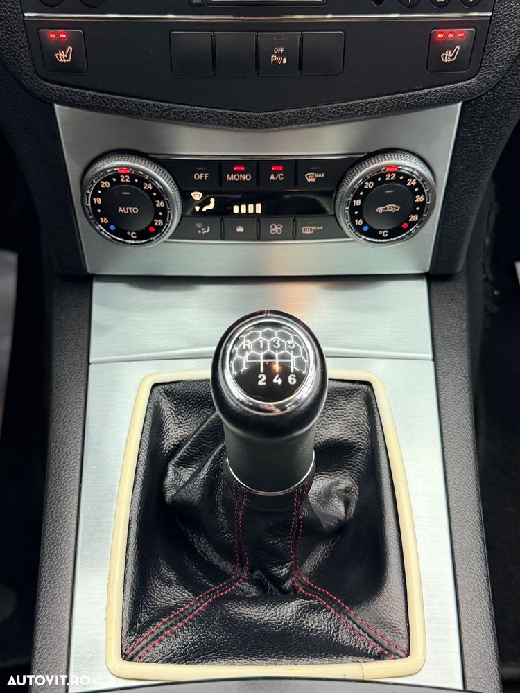 Mercedes-Benz C 220 CDI DPF (BlueEFFICIENCY) Avantgarde - 23