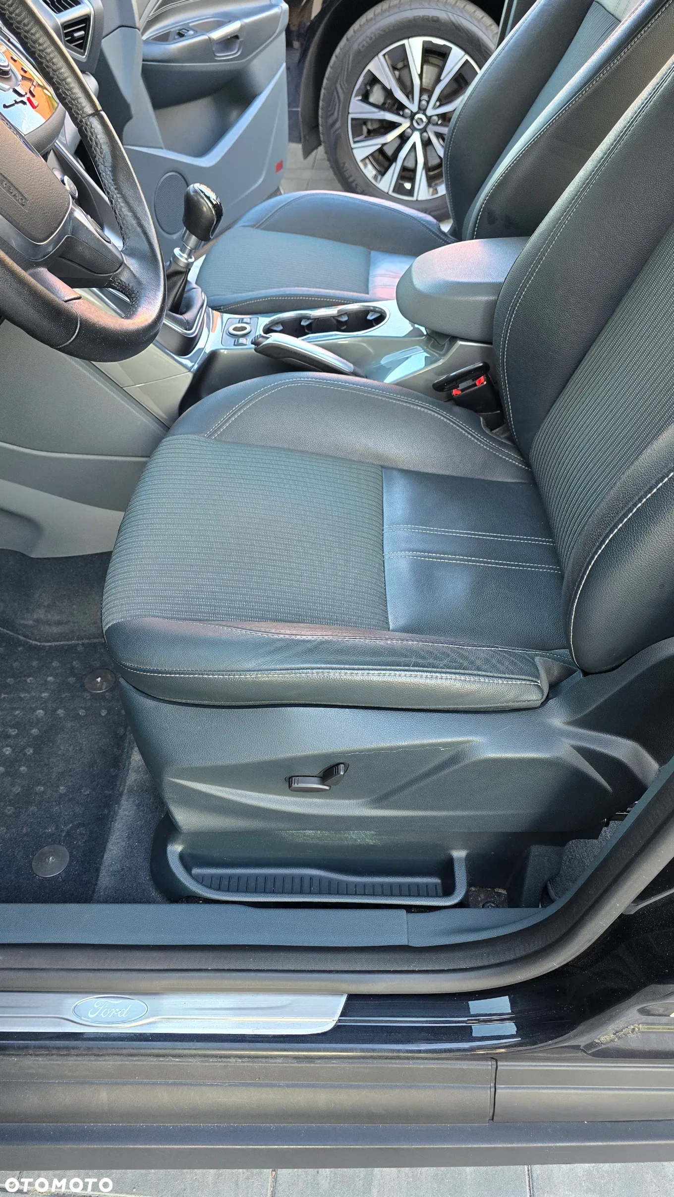 Ford C-MAX 2.0 TDCi Titanium - 15