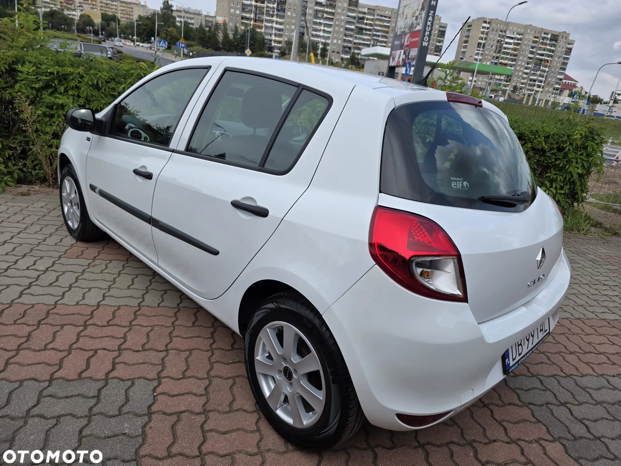 Renault Clio 1.2 16V 75 Yahoo - 12