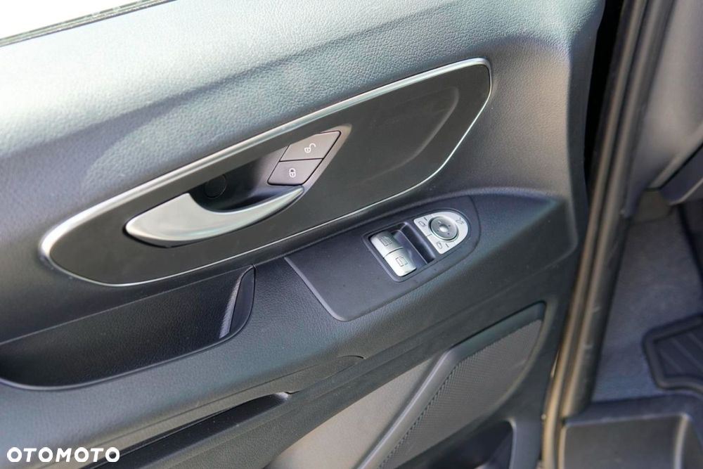 Mercedes-Benz VITO - 20