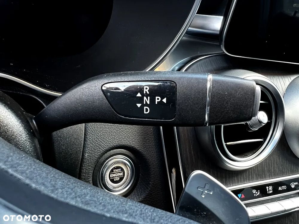 Mercedes-Benz GLC 300 de 4-Matic Business Edition - 36