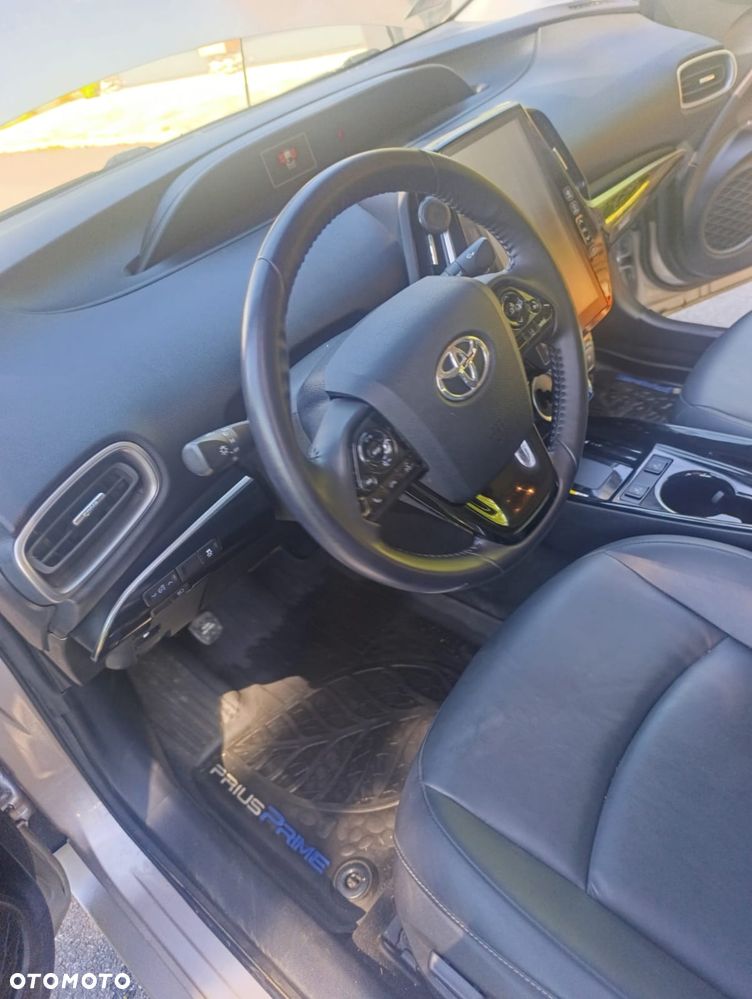 Toyota Prius Hybrid Comfort - 17