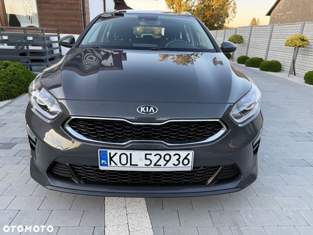 Kia Ceed - 10