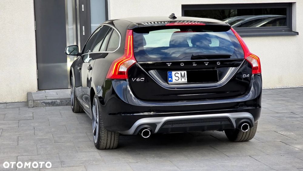 Volvo V60 D4 Geartronic RDesign - 13