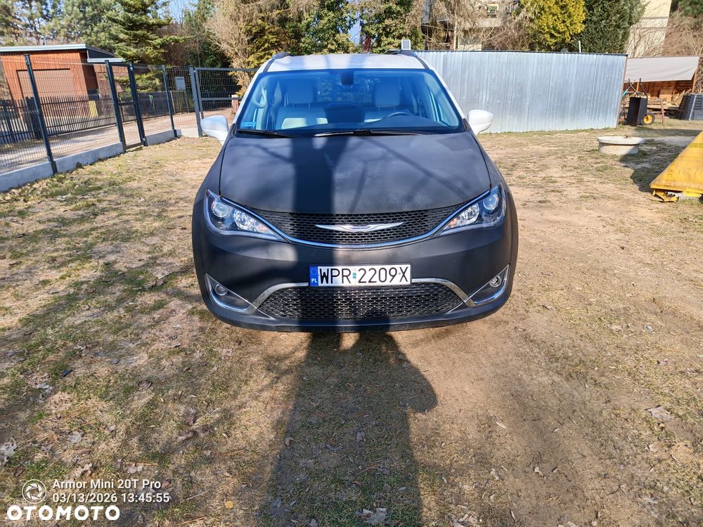 Chrysler Pacifica - 6