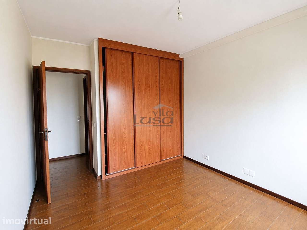 T2 com garagem junto ao El Corte Inglés  Paço de Rei, Vila Nova de ... - Grande imagem: 4/19